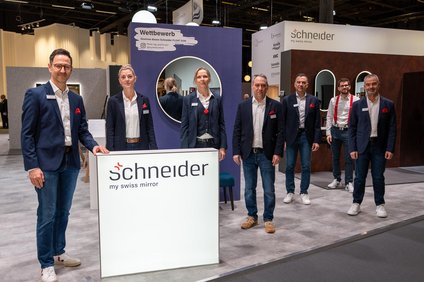 Schneider Standmitarbeiter - Teamfoto