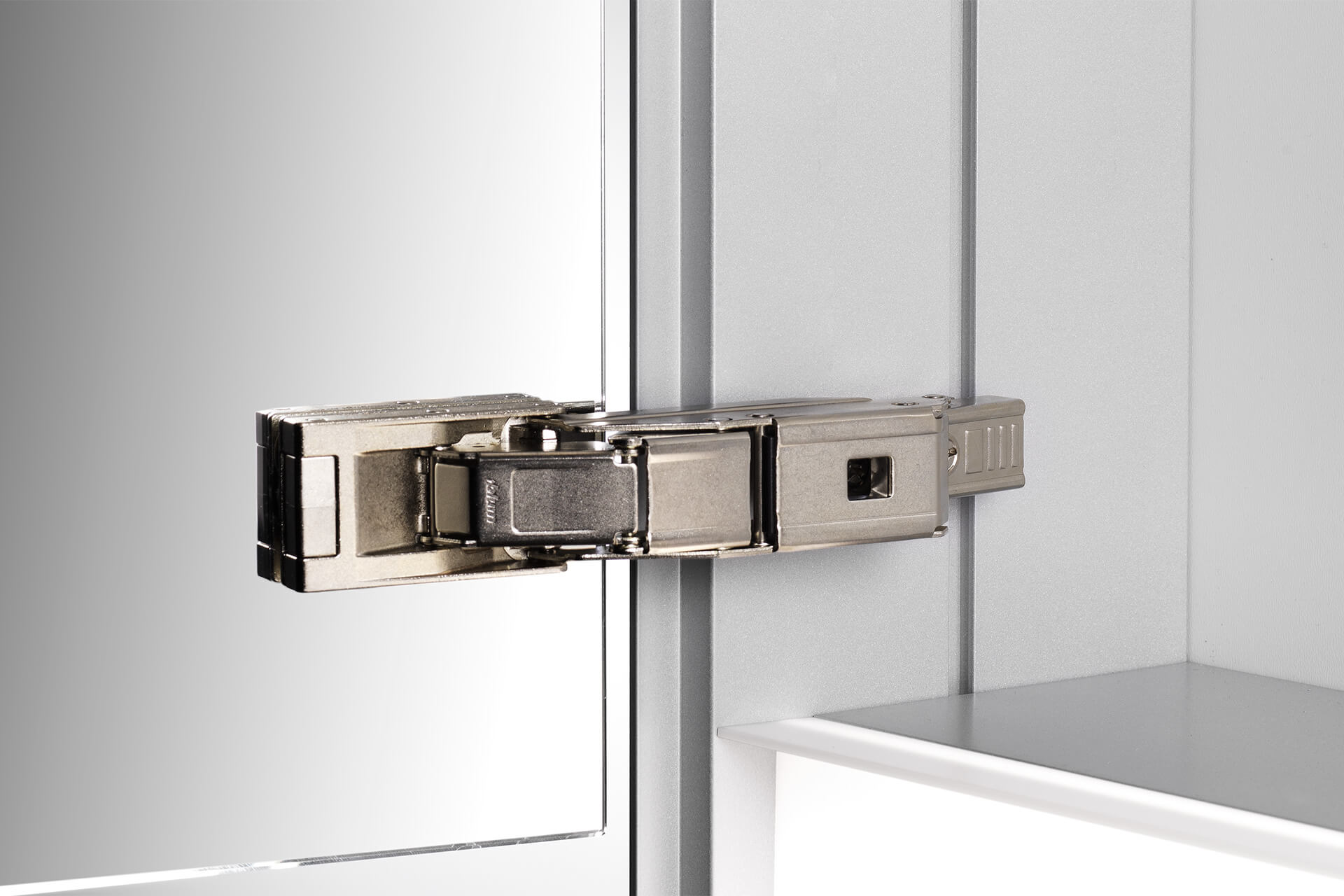 EASY Line Comfort Spiegelschrank Scharniere für Detailseite.