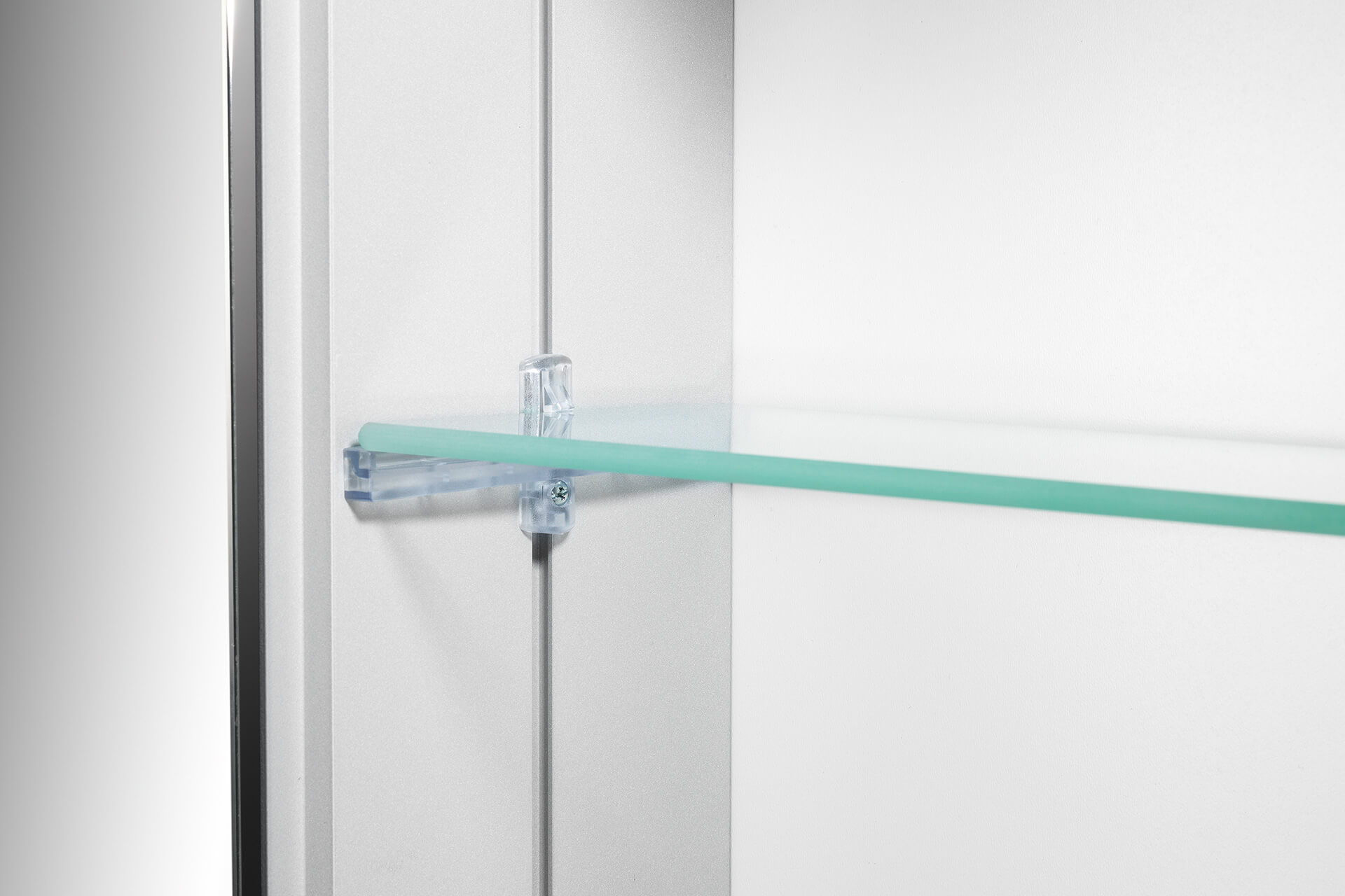 EASY Line Comfort Spiegelschrank stufenlose Glasablage.