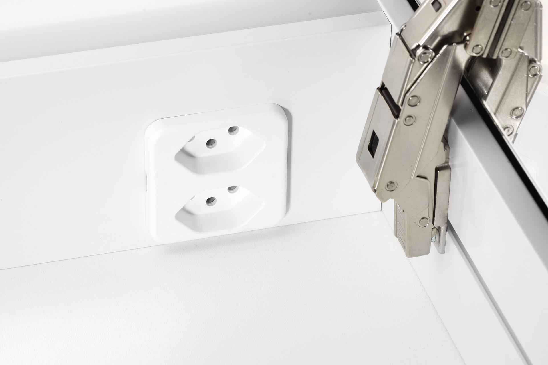 LOW Line LED o FL Armadio a specchi presa doppia e cerniere.